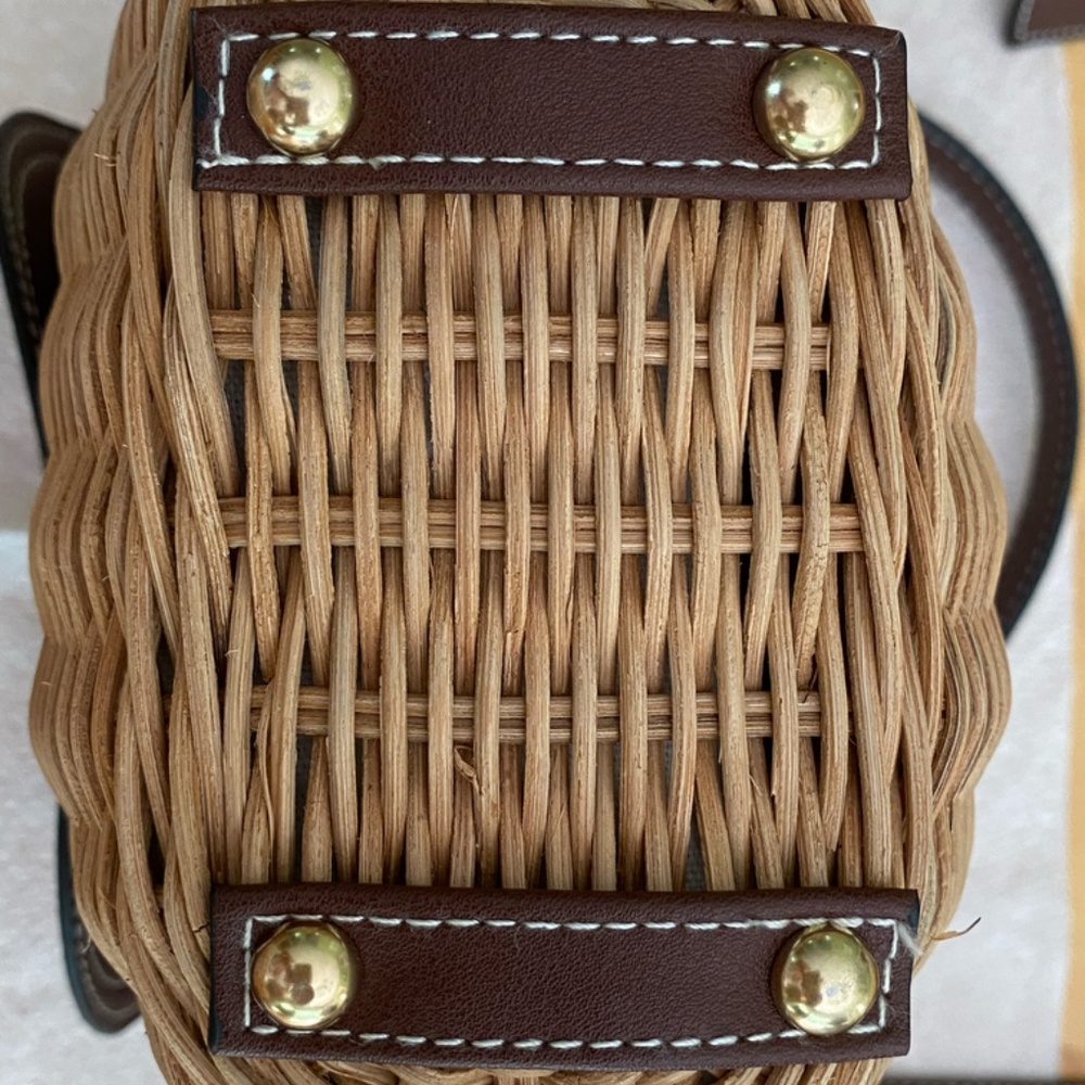 Tommy Bahama Small Rattan Bucket Crossbody Bag - Picture 11 of 12